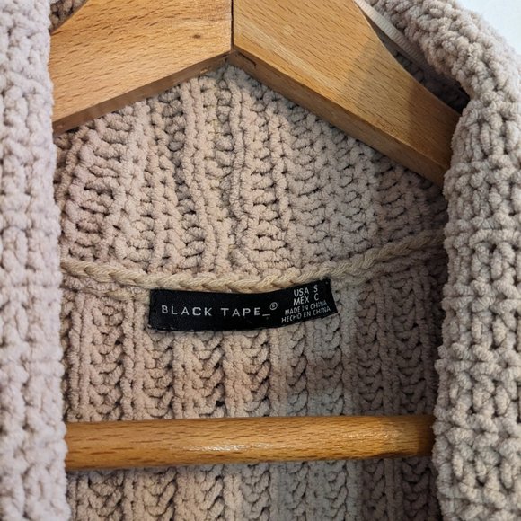 Black Tape_ Chunky Knit Cardigan, Dusty Pink, Size S, EUCUC - Picture 3 of 7